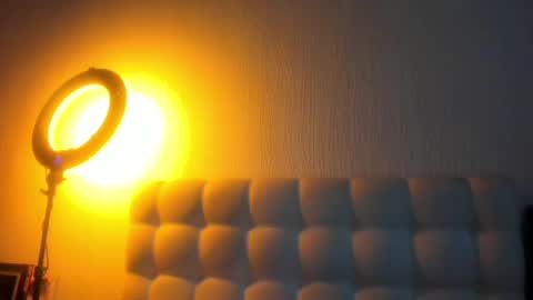 Eva  online show from February 18, 6:37 am