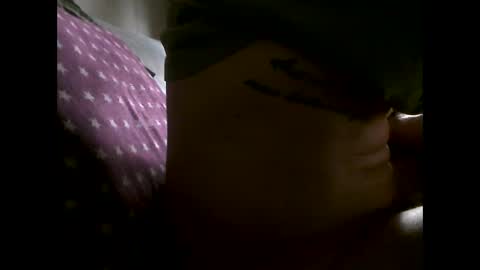 Snapshot of mowgli1977 chatting on December 3, 9:55 am mowgli1977 online show from December 3, 9:55 am