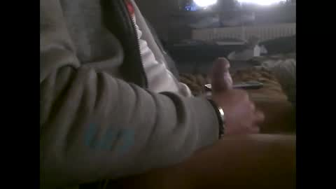 Snapshot of mowgli1977 chatting on November 11, 10:37 am mowgli1977 online show from November 11, 10:37 am