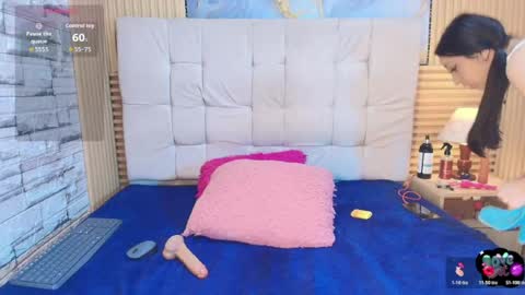 moxiemonclairpri online show from July 18, 6:12 pm