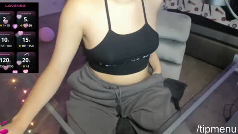 moxieXfoxie online show from March 8, 8:40 am