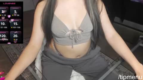 moxieXfoxie online show from April 22, 5:54 am