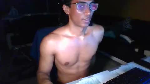 Snapshot of mozeyxxx chatting on November 10, 4:39 pm Mozey online show from November 10, 4:39 pm