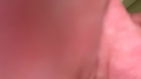 Snapshot of mr6ray chatting on December 8, 9:52 pm mr6ray online show from December 8, 9:52 pm