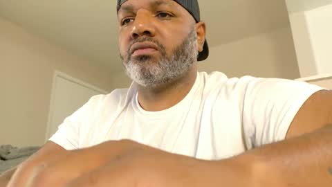 Snapshot of mr6ray chatting on October 14, 2:45 am mr6ray online show from October 14, 2:45 am