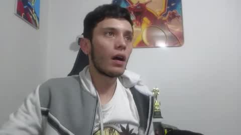 Snapshot of mr_andresr chatting on February 19, 4:08 am Andy online show from February 19, 4:08 am