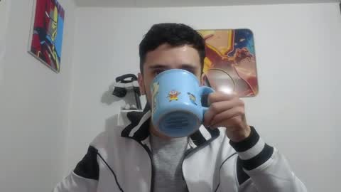 Snapshot of mr_andresr chatting on April 2, 3:26 am Andy online show from April 2, 3:26 am