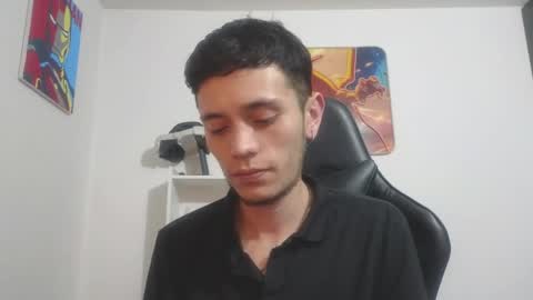 Snapshot of mr_andresr chatting on April 9, 3:28 am Andy online show from April 9, 3:28 am