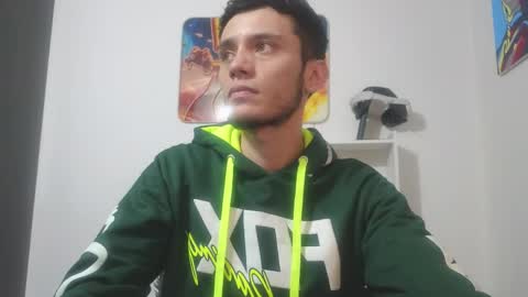 Snapshot of mr_andresr chatting on April 16, 2:56 am Andy online show from April 16, 2:56 am