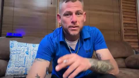 Snapshot of mr_anonymous025 chatting on February 7, 12:25 am mr_anonymous025 online show from February 7, 12:25 am