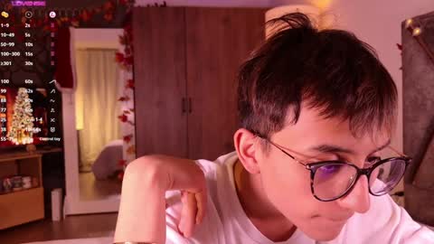 Snapshot of mr_evan1 chatting on December 2, 6:10 pm Mr Evans online show from December 2, 6:10 pm