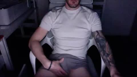 mr_gi89 online show from April 6, 8:10 pm