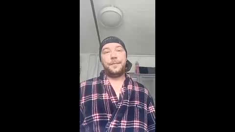 mr_i_ online show from April 26, 6:00 am