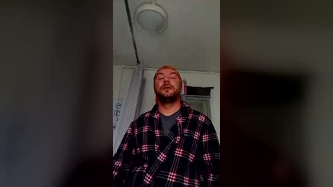mr_i_ online show from June 18, 9:25 am