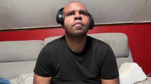 Snapshot of mr_irvin chatting on June 3, 4:26 am mr_irvin online show from June 3, 4:26 am