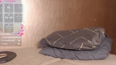 mr_longboy online show from December 3, 8:29 pm