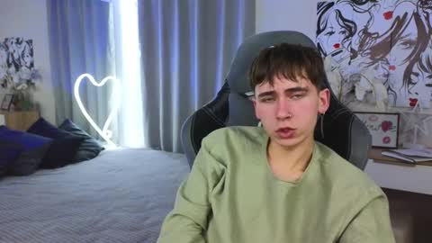 Kris online show from February 23, 9:59 pm