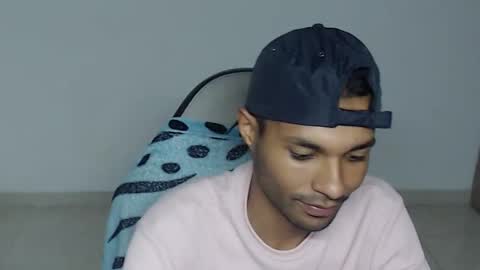 Max online show from November 28, 12:52 pm