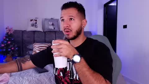 MIKEE online show from January 9, 3:09 am