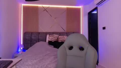 MIKEE online show from March 20, 3:11 am