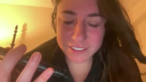 Snapshot of mr_mrs_glitter chatting on February 3, 2:53 am Mr Mrs Glitter online show from February 3, 2:53 am