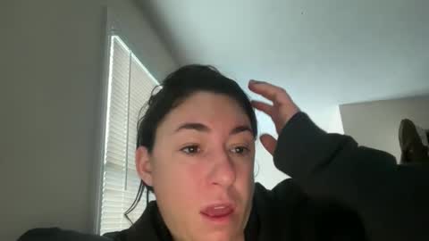 Snapshot of mr_mrs_glitter chatting on February 7, 12:20 pm Mr Mrs Glitter online show from February 7, 12:20 pm