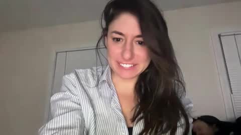 Snapshot of mr_mrs_glitter chatting on February 15, 8:24 am Mr Mrs Glitter online show from February 15, 8:24 am