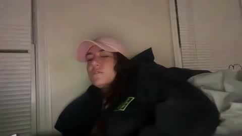 Snapshot of mr_mrs_glitter chatting on February 22, 11:58 pm Mr Mrs Glitter online show from February 22, 11:58 pm