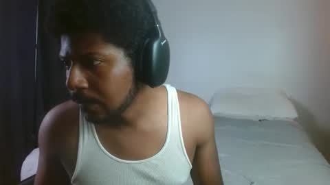 Snapshot of mr_nobody_100 chatting on October 13, 3:39 am mr_nobody_100 online show from October 13, 3:39 am