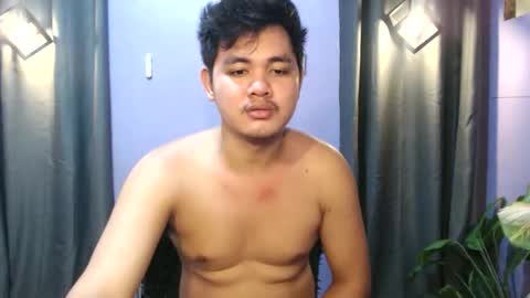 mr_olivercummerx online show from October 22, 4:02 am