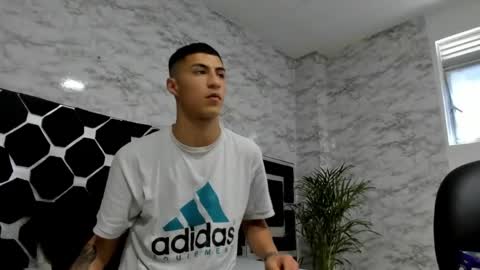 Mr Porn  online show from May 26, 12:50 am