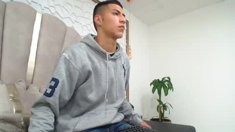 Mr Porn  online show from June 7, 12:59 am