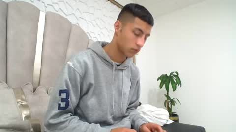 Mr Porn  online show from June 8, 4:18 pm