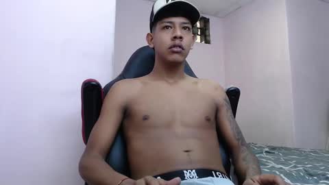 mr_stiven_ online show from January 28, 3:15 am