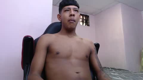 mr_stiven_ online show from January 29, 2:40 am