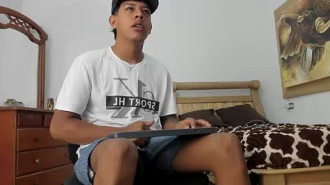 mr_stiven_ online show from February 23, 3:48 am