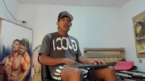 mr_stiven_ online show from April 5, 2:53 am