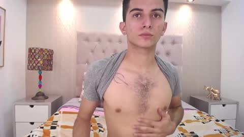 Snapshot of mr_williseo chatting on December 5, 8:11 pm williseo online show from December 5, 8:11 pm