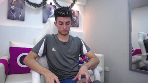 Snapshot of mr_williseo chatting on December 17, 11:38 pm williseo online show from December 17, 11:38 pm