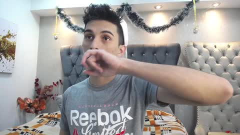 Snapshot of mr_williseo chatting on January 2, 8:02 pm williseo online show from January 2, 8:02 pm