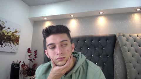 Snapshot of mr_williseo chatting on January 30, 8:10 pm williseo online show from January 30, 8:10 pm