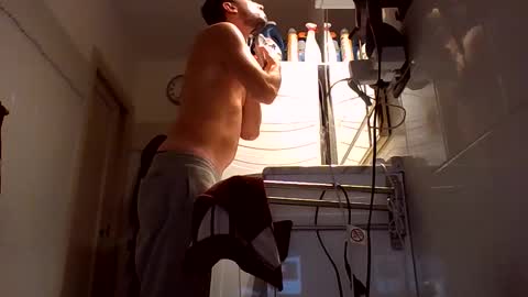 Snapshot of mrbobbylife chatting on November 9, 4:27 pm bobby online show from November 9, 4:27 pm