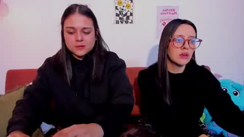 Laura online show from June 24, 8:41 pm