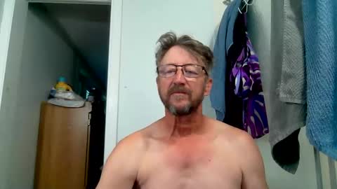Snapshot of mrcumstain chatting on November 3, 7:37 pm mrcumstain online show from November 3, 7:37 pm