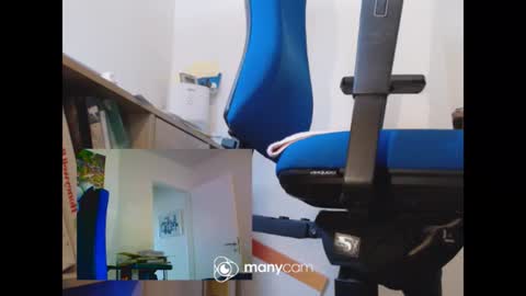MrJohnsen1975 online show from May 16, 10:36 am