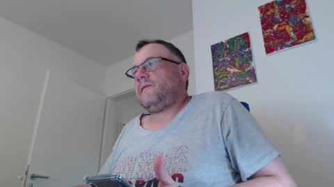 MrJohnsen1975 online show from August 5, 12:41 pm