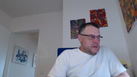 MrJohnsen1975 online show from August 6, 2:19 pm