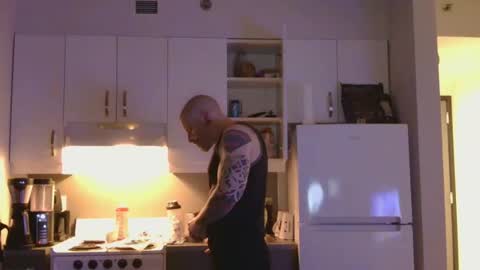 IwantU2WatchME online show from April 4, 10:24 am