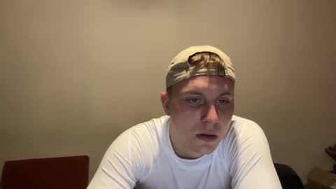 Max online show from November 4, 9:03 pm