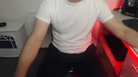 Snapshot of mrhorny_2023 chatting on December 8, 1:36 pm Your Mister online show from December 8, 1:36 pm